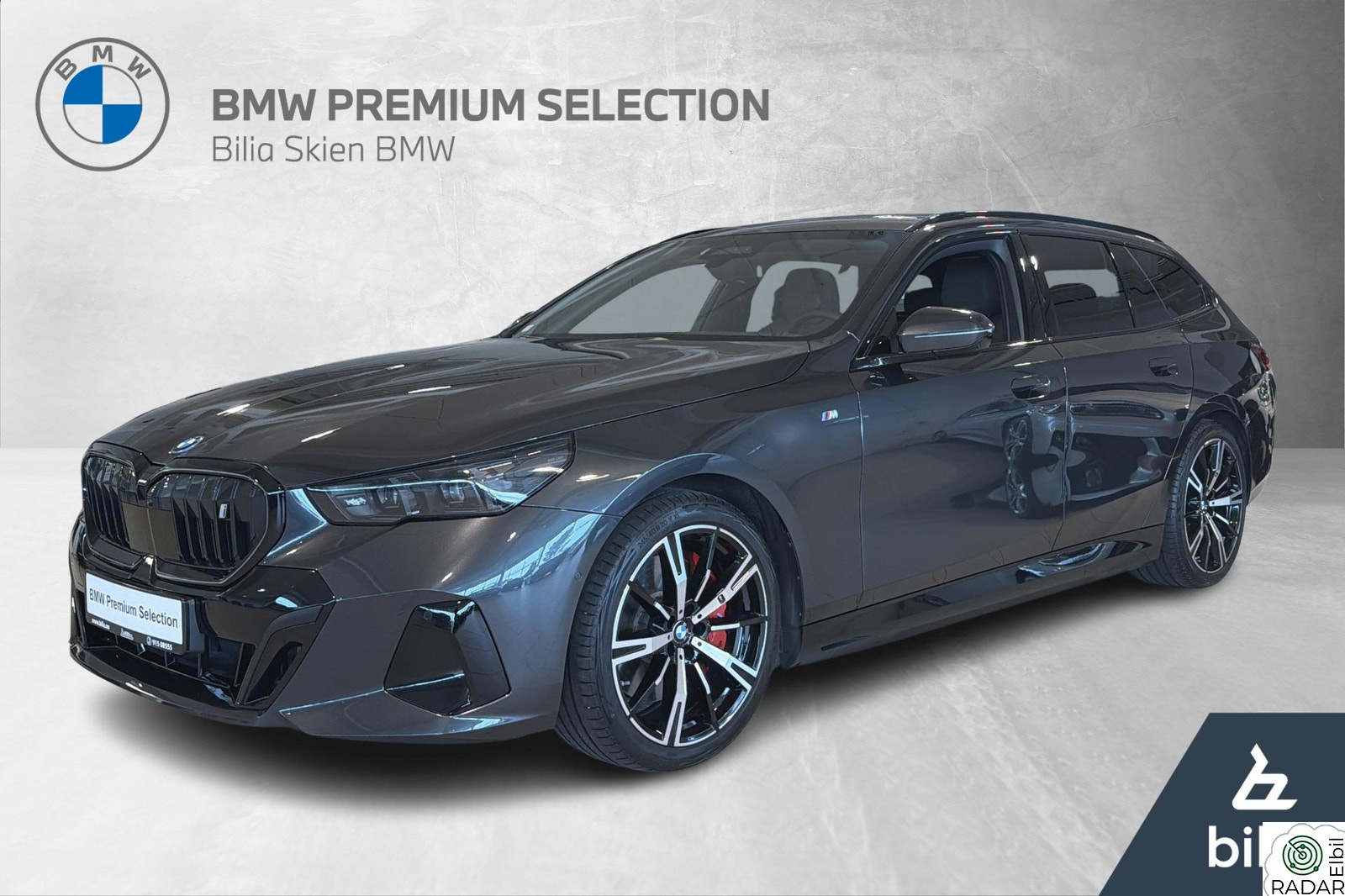 BMW i5 xDrive40 Fully charged M pro Panorama krok 360 B&W