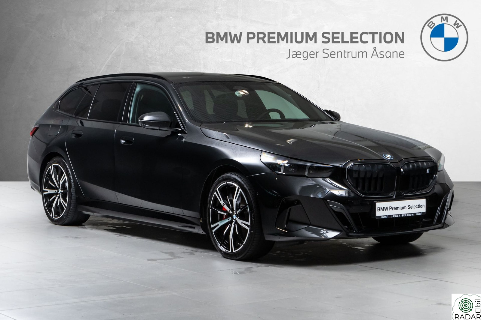BMW i5 xDrive40 M Sport PRO-Krok-Skinn-Glasstak