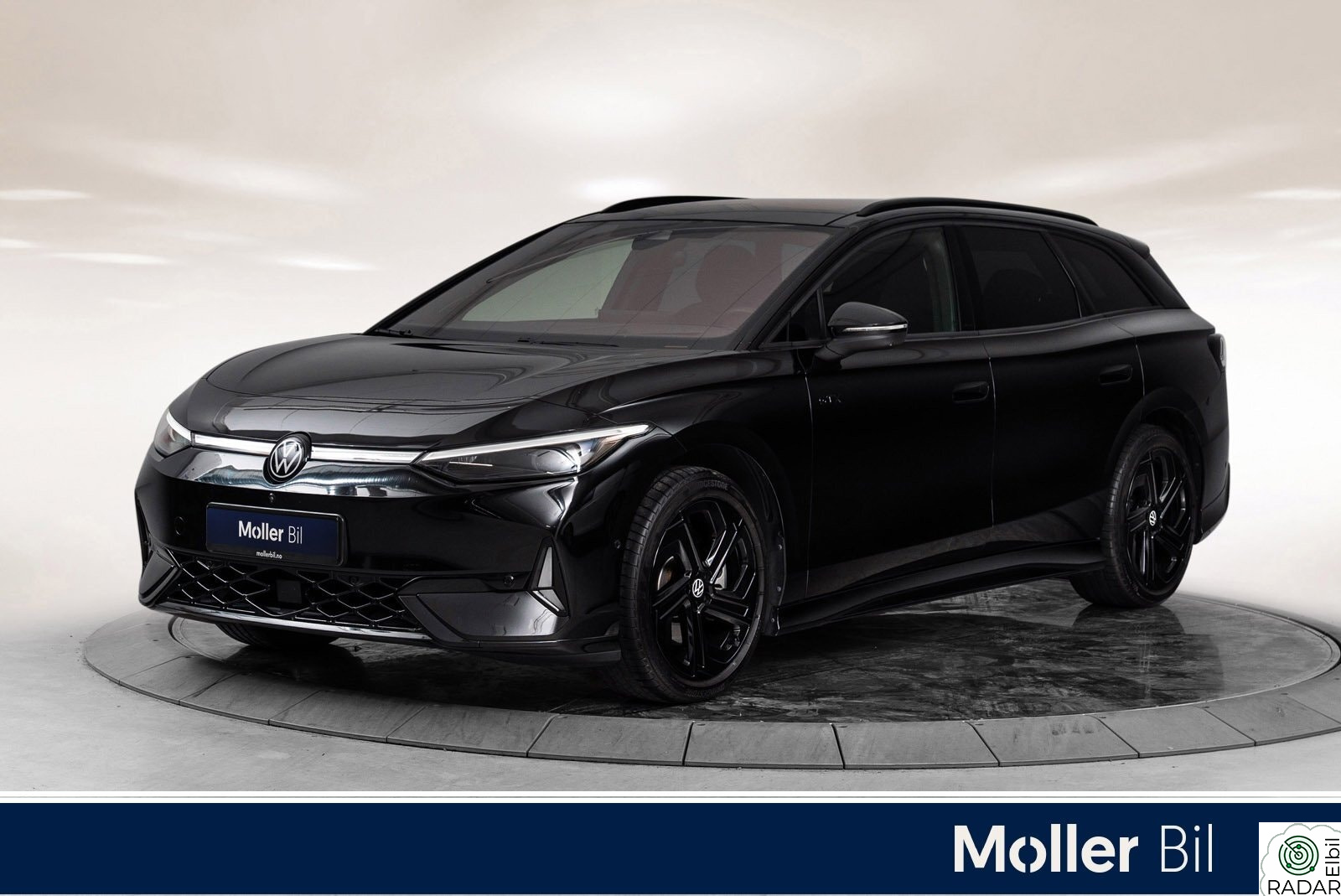 VOLKSWAGEN ID.7 TOURER GTX 4M 86kWh 340hk Exclusive - H/K, Pano, HUD, Matrix, 20"