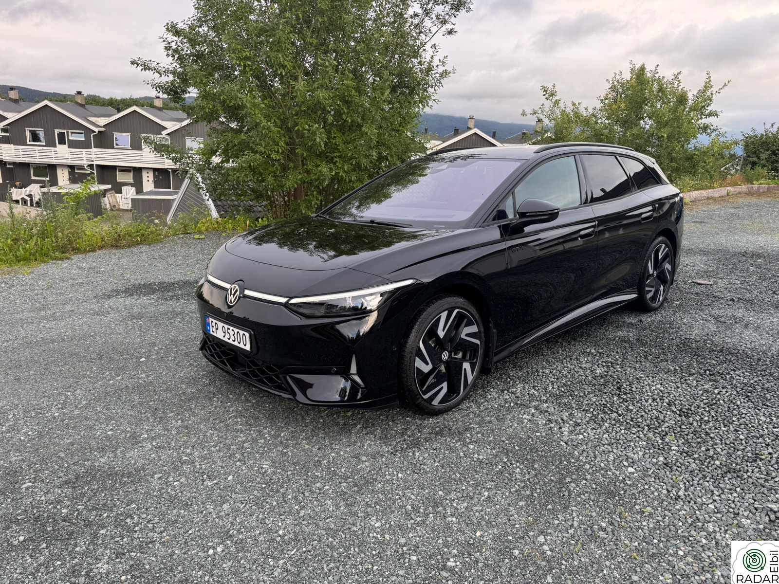 VOLKSWAGEN ID.7 TOURER GTX GTX 4Motion 86kWh Exclusive, hengerfeste +++