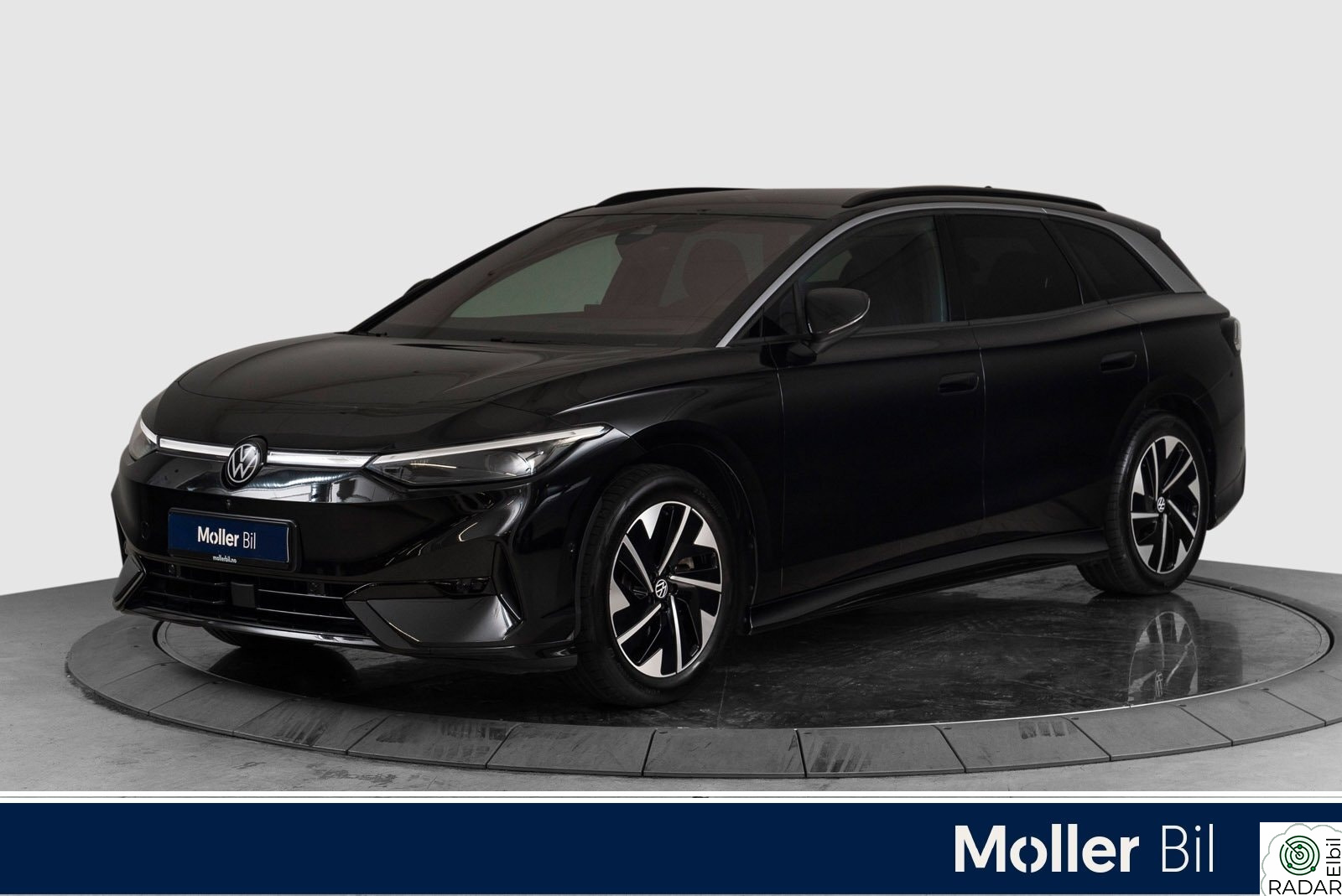 VOLKSWAGEN ID.7 TOURER PRO Pro Exclusive STV 77kwh 286hk - HUD, 360.kam, Krok