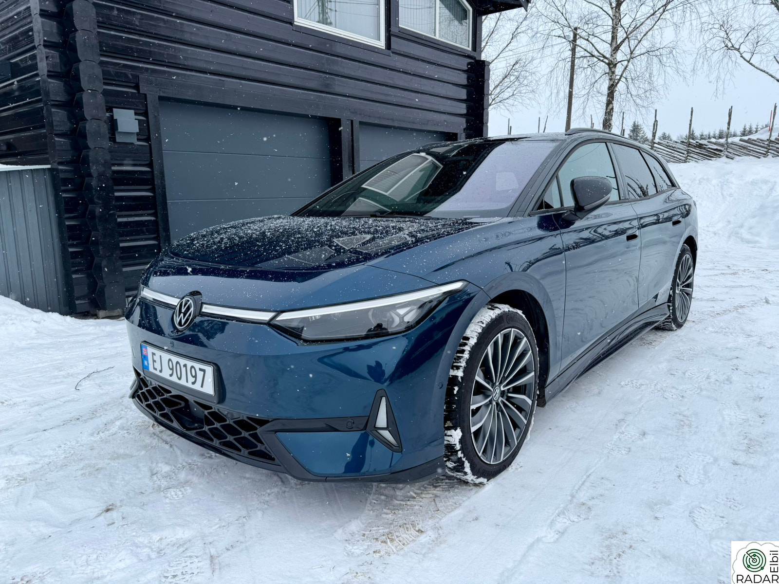 VOLKSWAGEN ID.7 TOURER GTX GTX - 570km WLTP – 17500km - Allt utstyr (ex glasstak)
