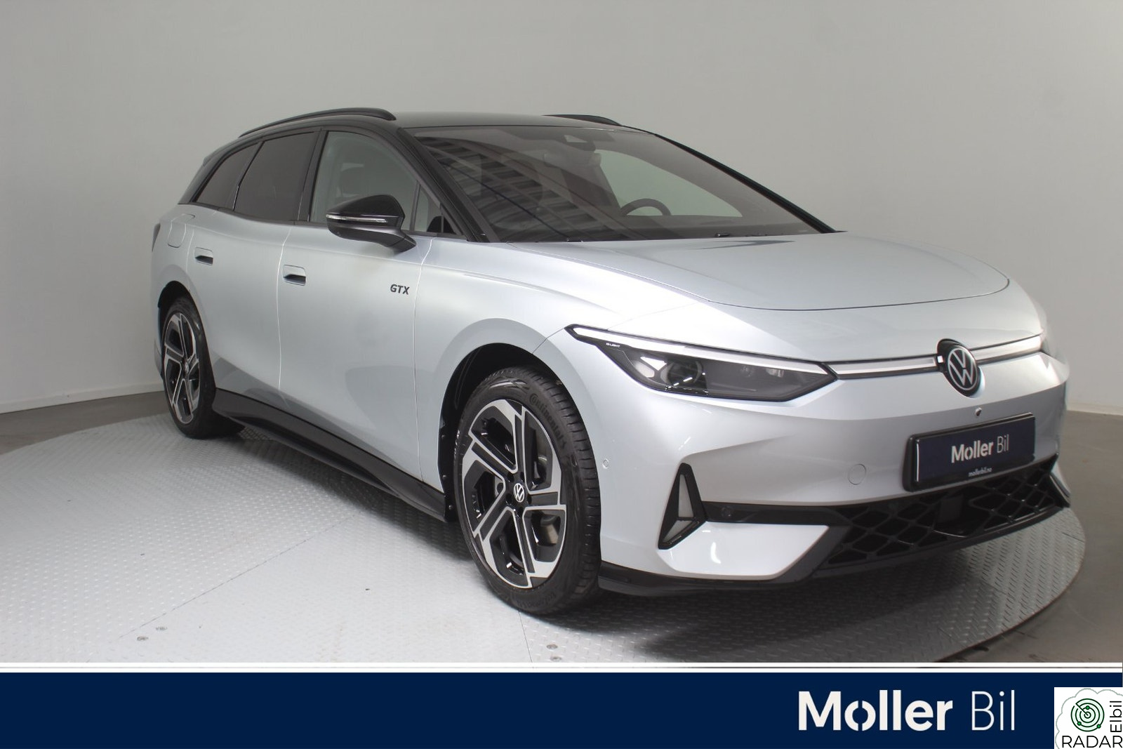 VOLKSWAGEN ID.7 TOURER GTX GTX 4M 86kWh Exclusive - HUD, Matrix, 360Kam, H&K