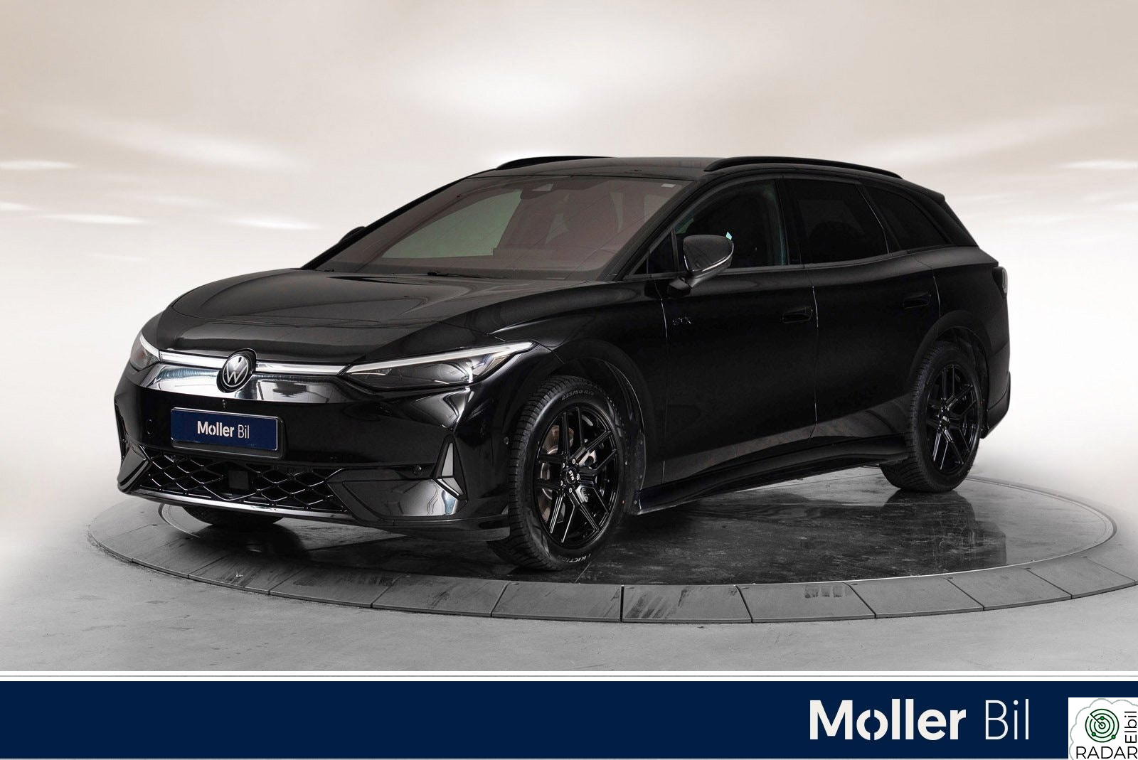 VOLKSWAGEN ID.7 TOURER GTX GTX 4Motion Exclusive - 360kam, H&K, HUD, Krok, Matrix
