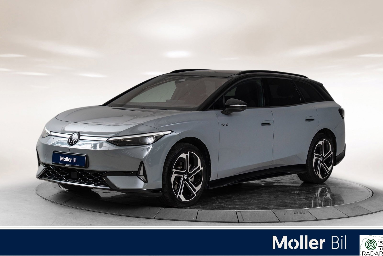 VOLKSWAGEN ID.7 TOURER GTX GTX 4M 86kWh Exclusive - H&K, HUD, Matrix, 360Kam, 20"