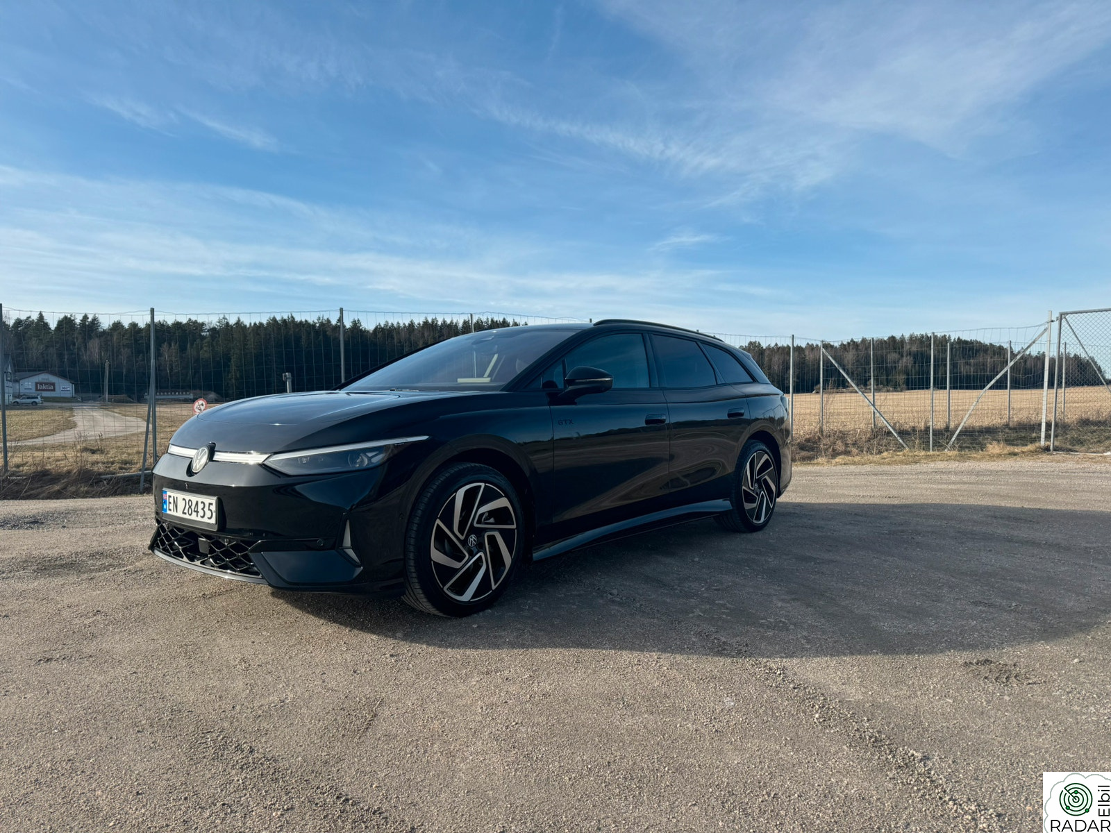 VOLKSWAGEN ID.7 TOURER GTX GTX 4Motion 86kWh Business / HUD / 360-kam / Krok