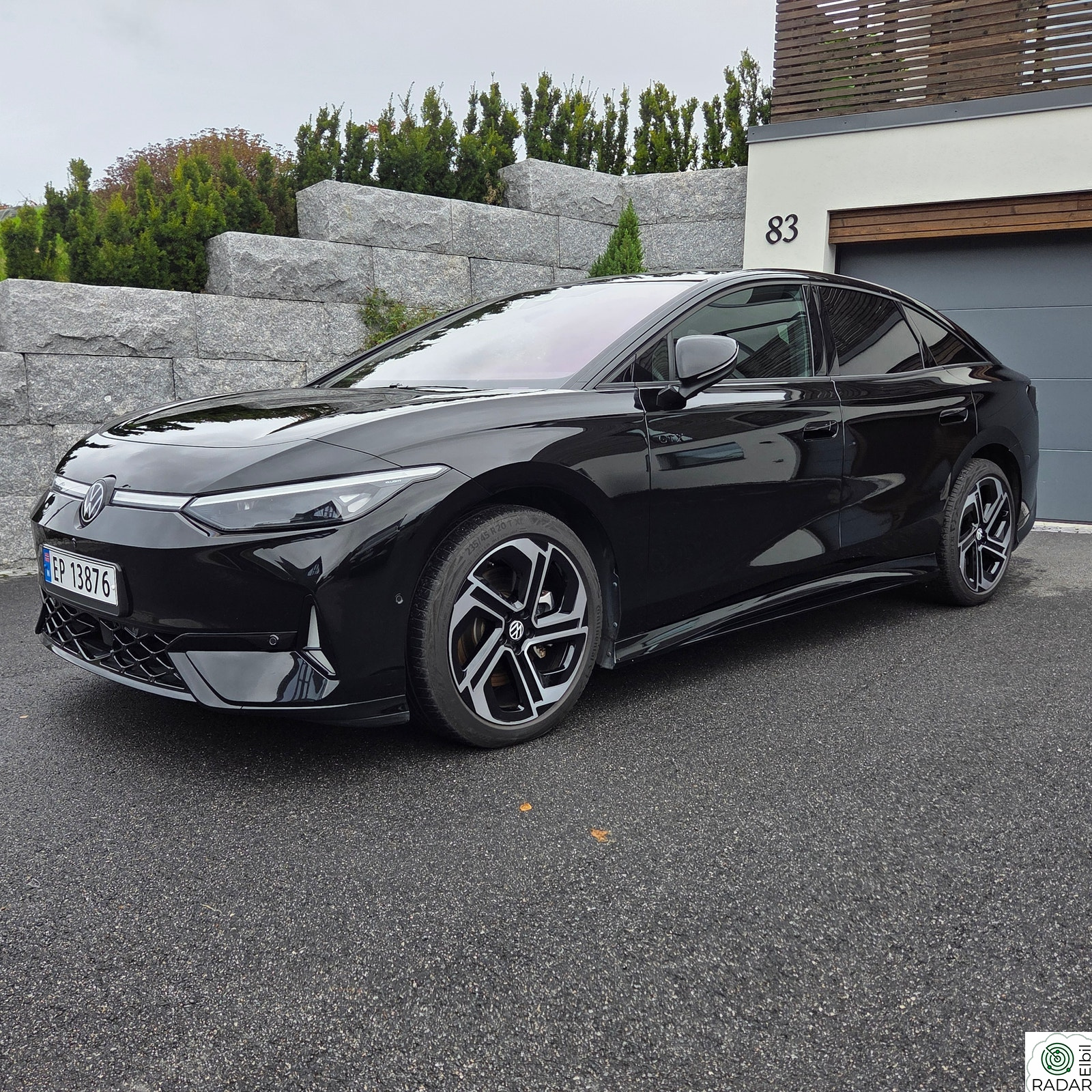 VOLKSWAGEN ID.7 GTX Fastback GTX Exlusive,pano,krok,4Motion 86kWh Exclusive