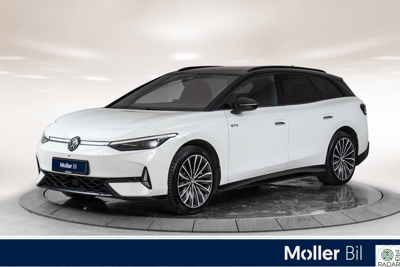 VOLKSWAGEN ID.7 TOURER GTX GTX 4M 86kWh Exclusive - H&K, HUD, Matrix, 360Kam, 20"