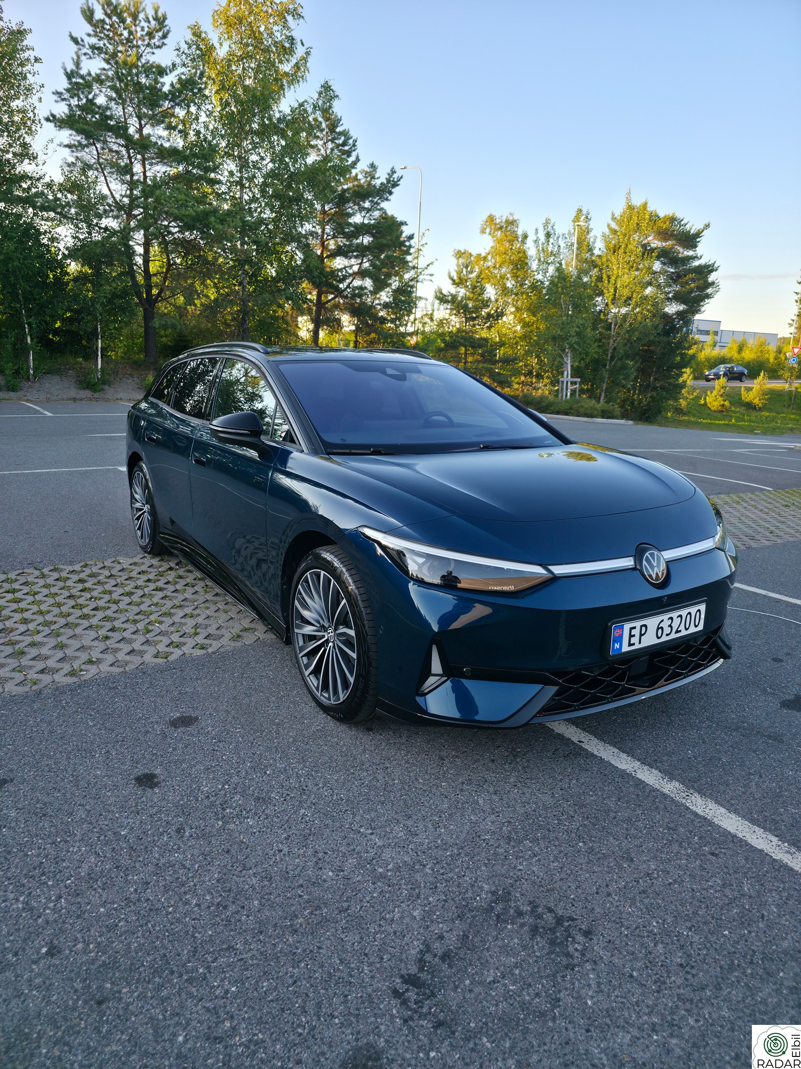 VOLKSWAGEN ID.7 TOURER GTX Stasjonsvogn GTX 4Motion 86kWh Exclusive