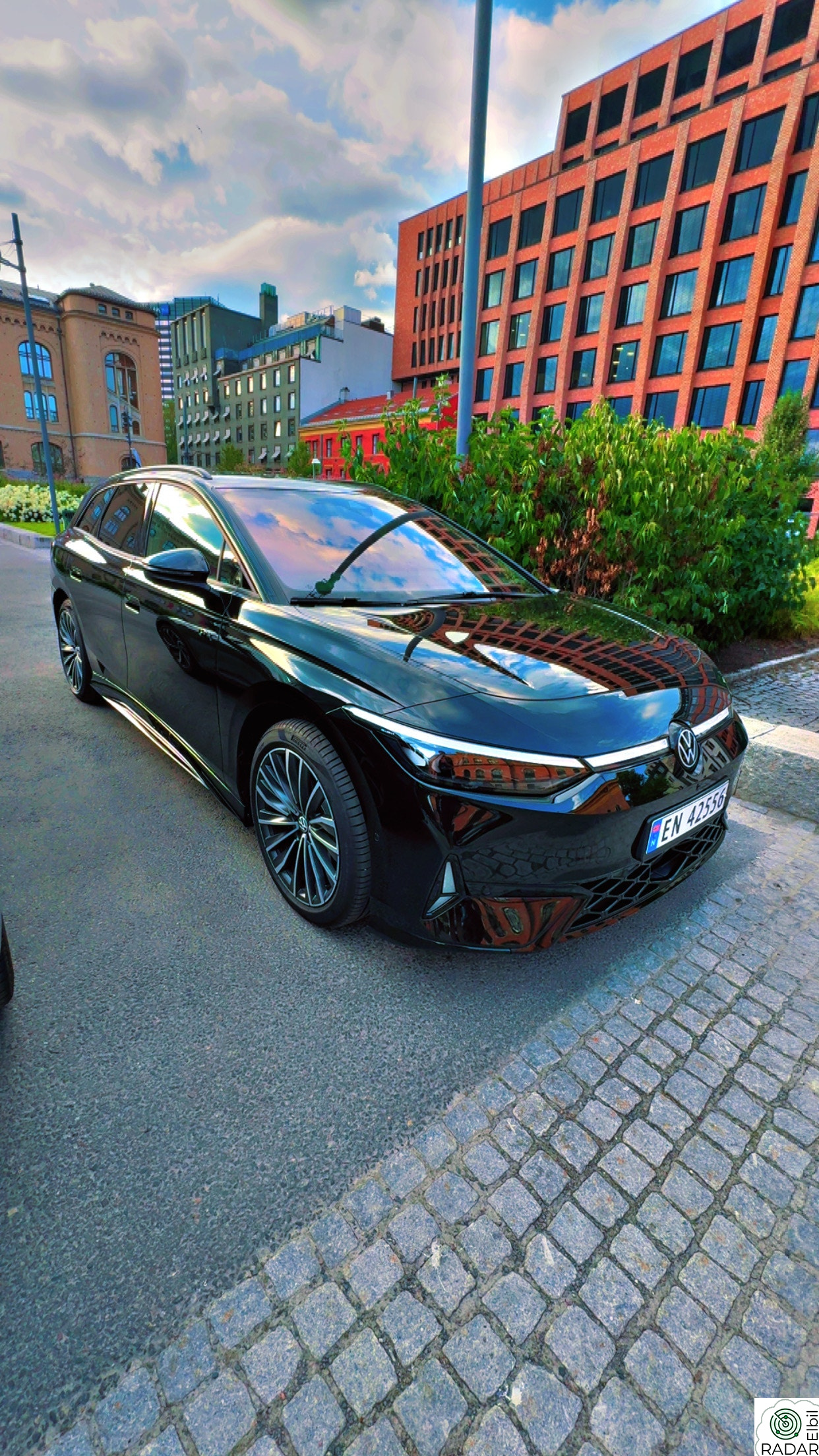 VOLKSWAGEN ID.7 TOURER GTX Stasjonsvogn GTX 4Motion 86kWh Exclusive