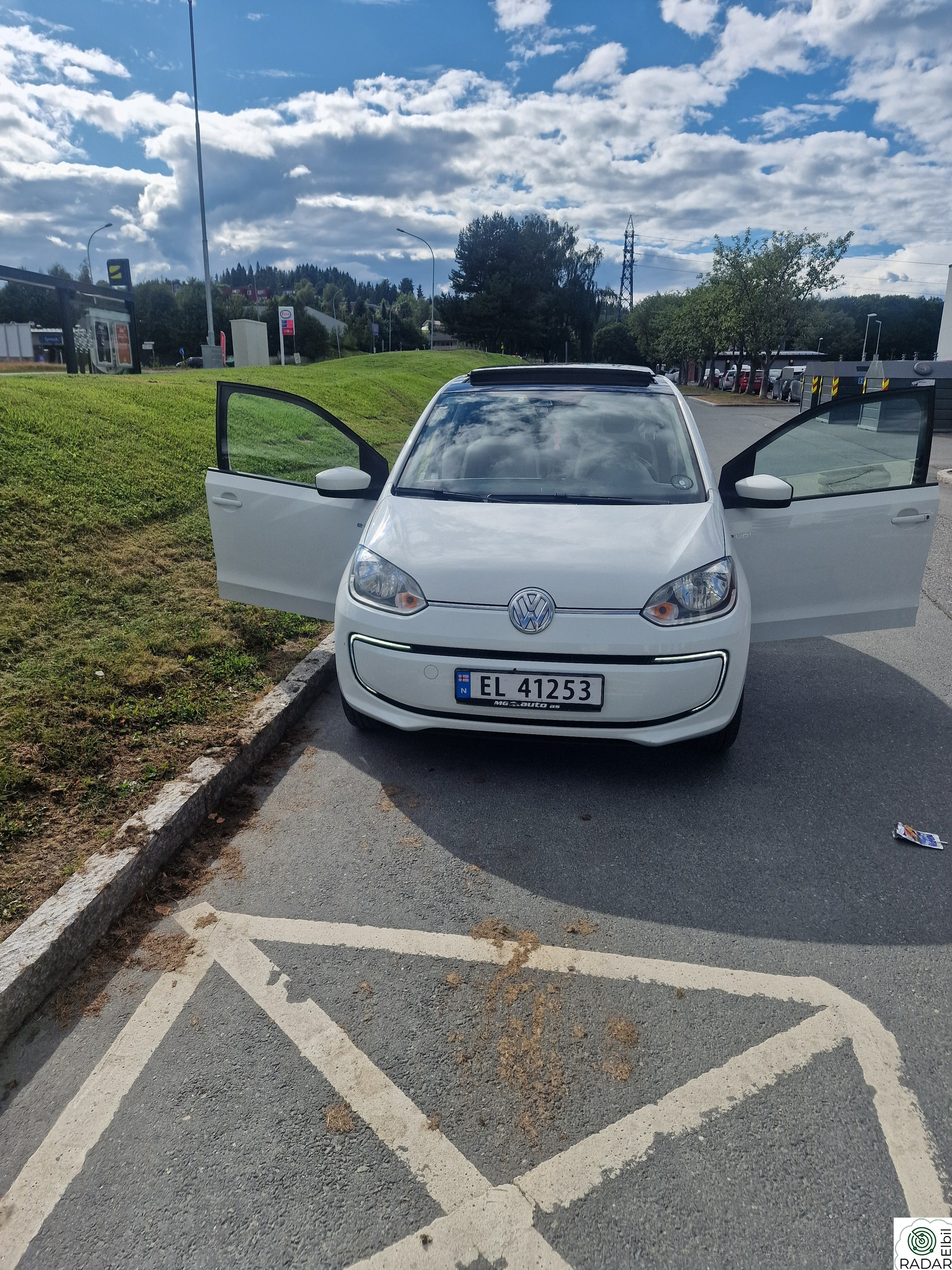 VOLKSWAGEN UP!