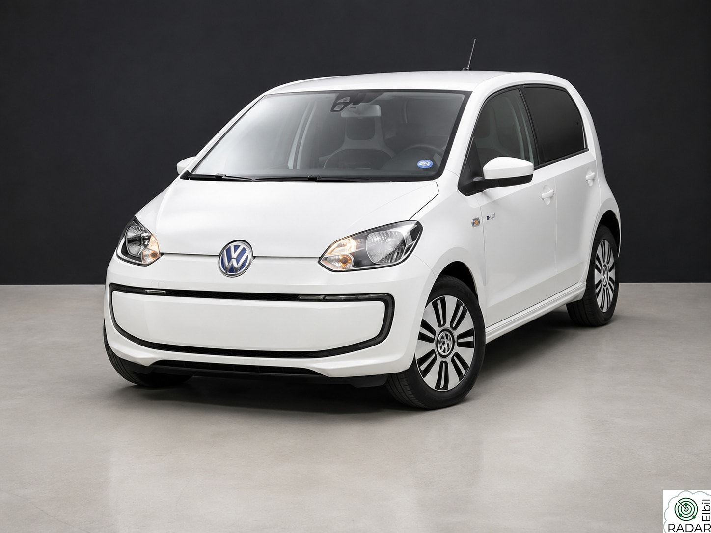 VOLKSWAGEN UP! Volkswagen e-Up! 2014 – lav km / CarPlay