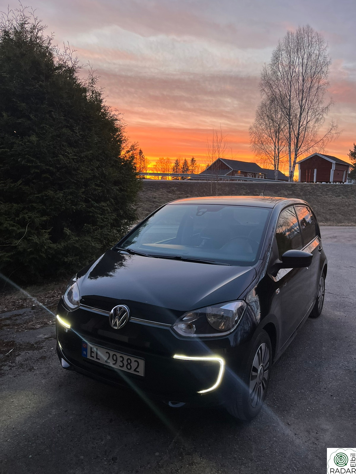 VOLKSWAGEN UP! EU 06/28, Åpningsbart soltak, oppvarmet frontrute