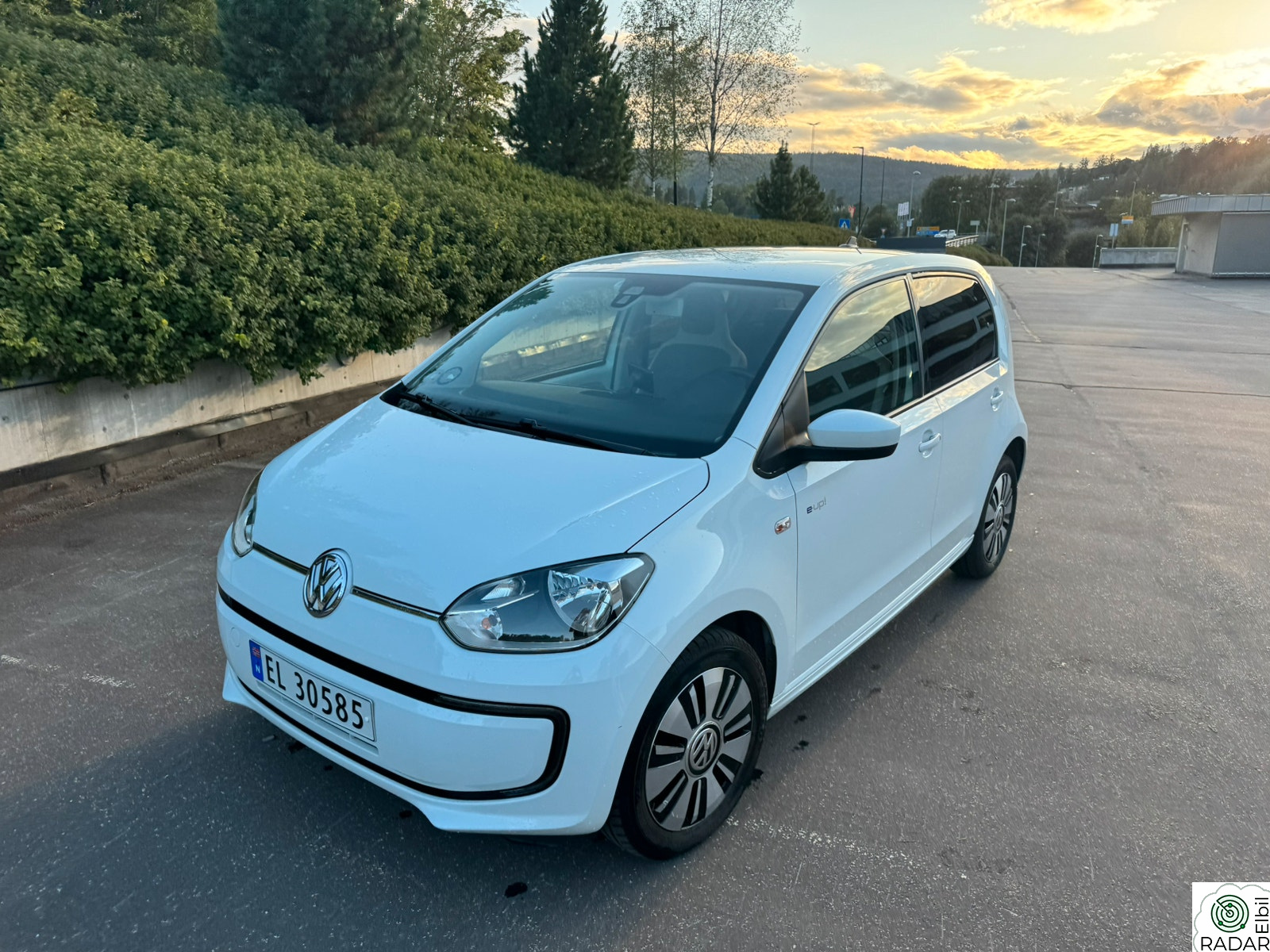 VOLKSWAGEN UP! e-UP!