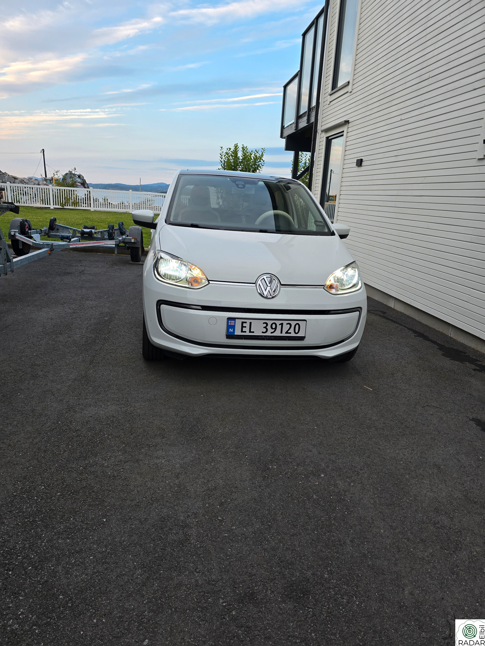VOLKSWAGEN UP! Highline