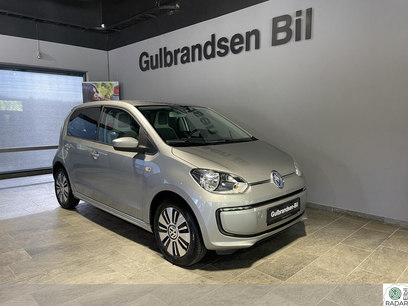 VOLKSWAGEN UP! 60KW/Automat/Navigasjon/PDC/DAB+/Bluetooth