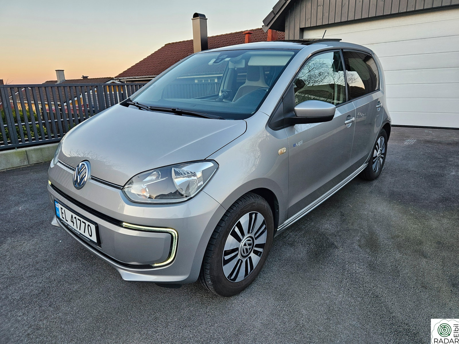 VOLKSWAGEN UP! E-UP! 82hk DAB+ Takluke