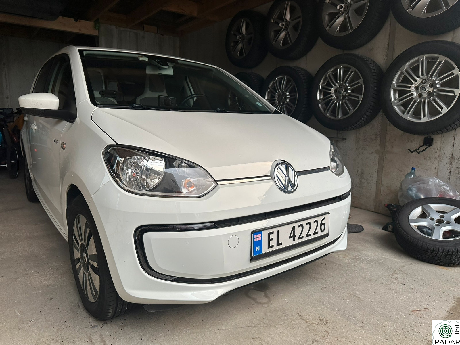 VOLKSWAGEN UP! E-UP!