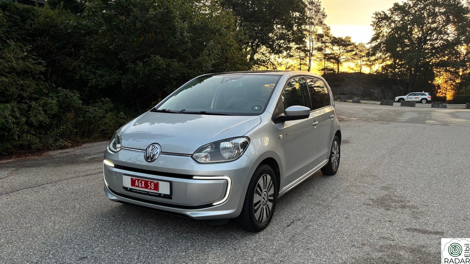 VOLKSWAGEN UP! Pano/Navi/Cruise/EU12.207
