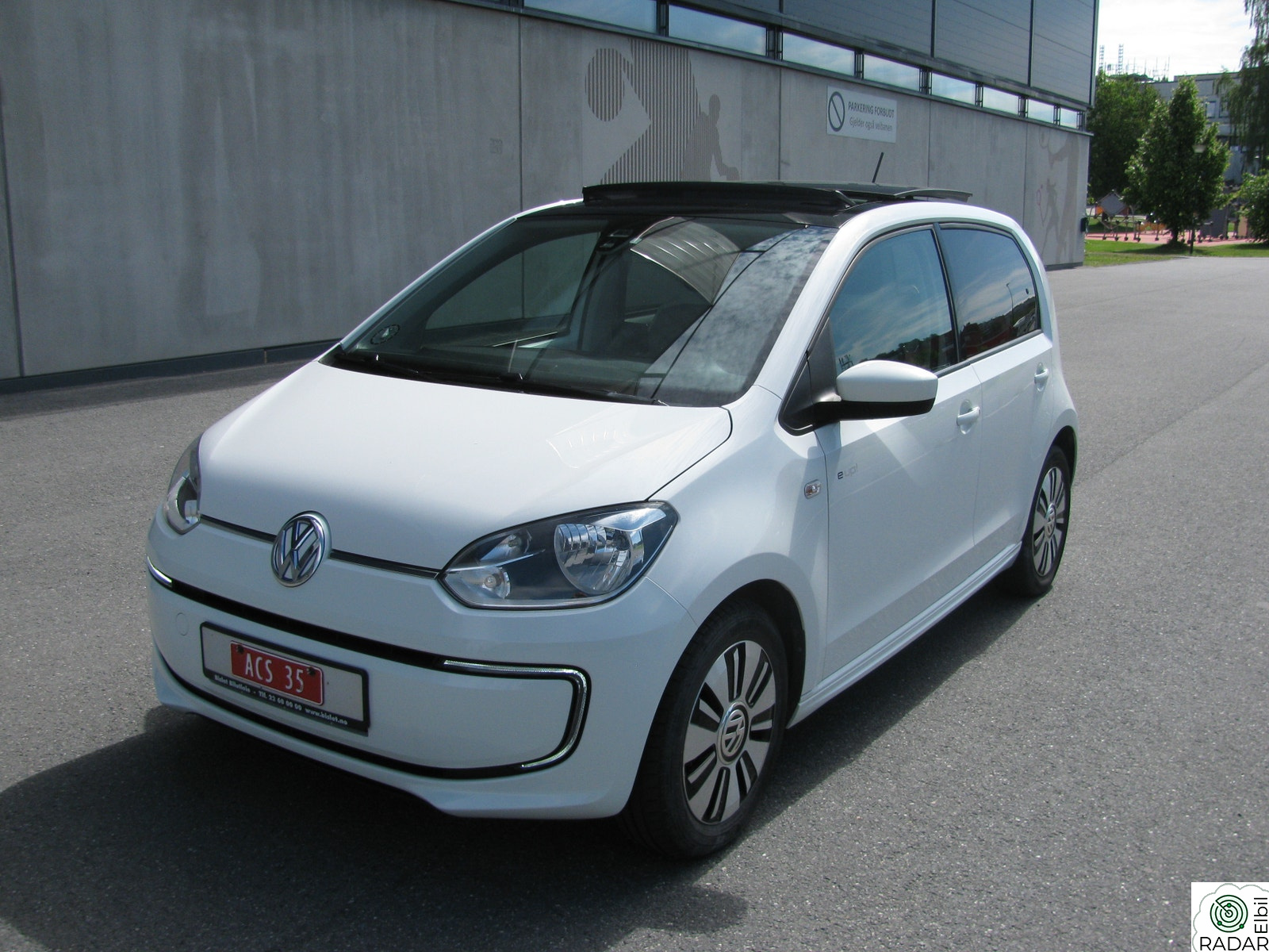 VOLKSWAGEN UP! NORSK/SOLTAK/NAVI/PDC/CCS/2xLADER/DAB+/ISOFIX