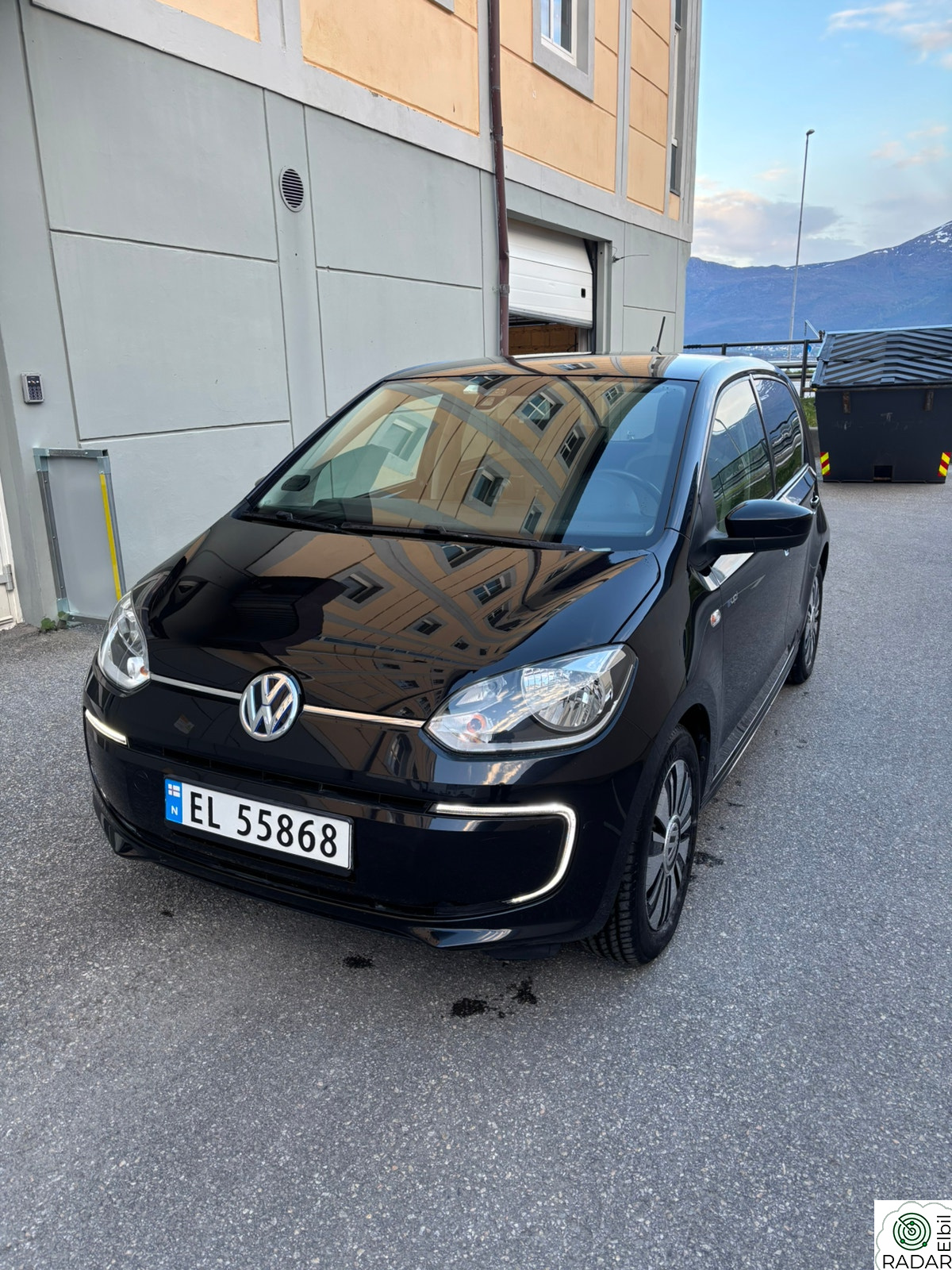 VOLKSWAGEN UP!