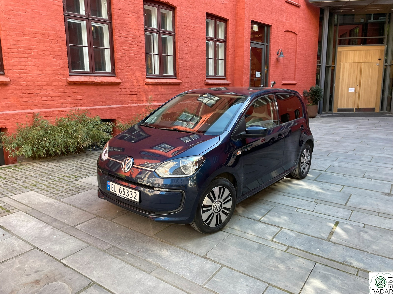 VOLKSWAGEN UP!