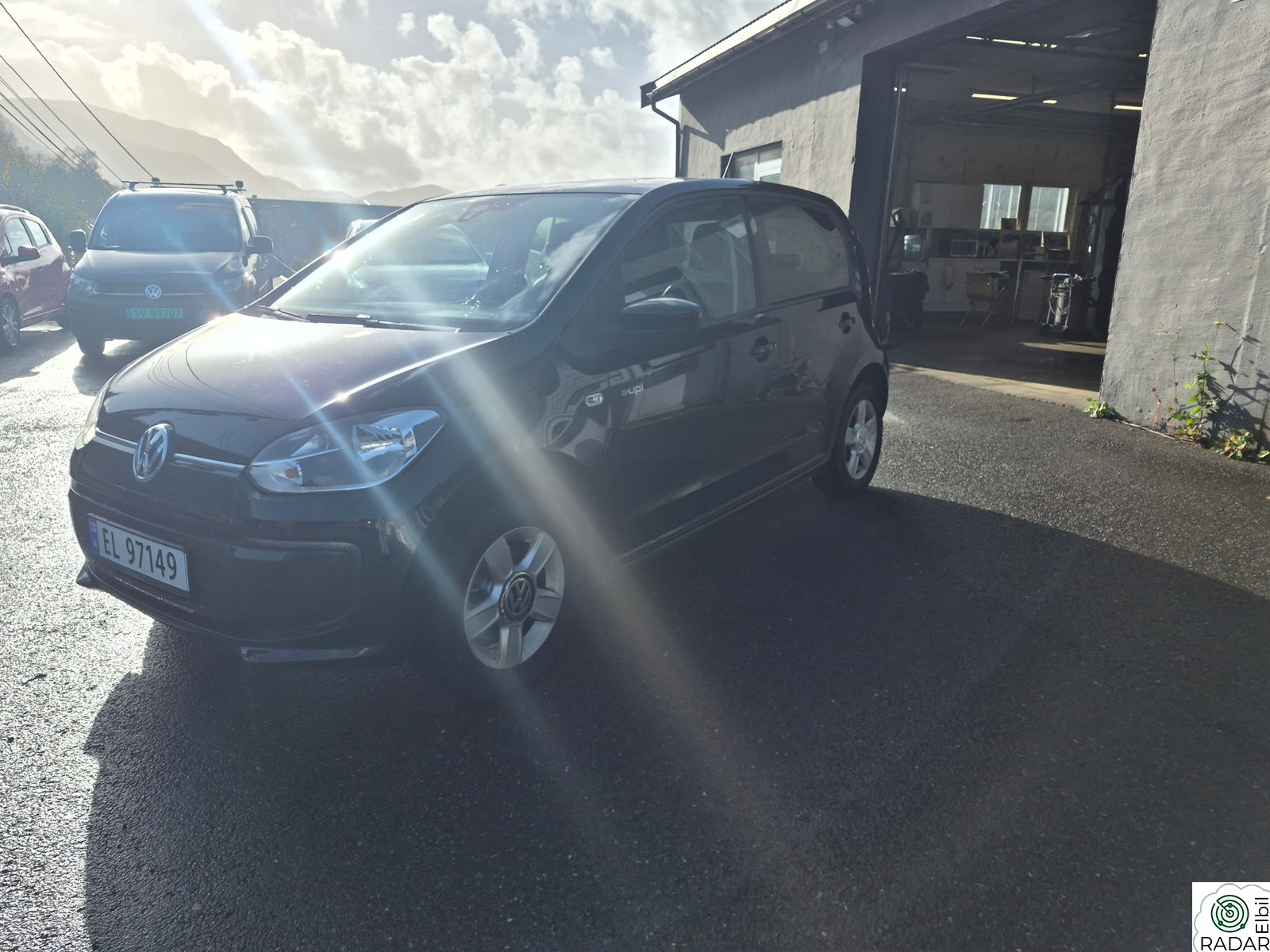 VOLKSWAGEN UP! Eu til Okt 2028-aut-s hefte-8 hjul-117000 km