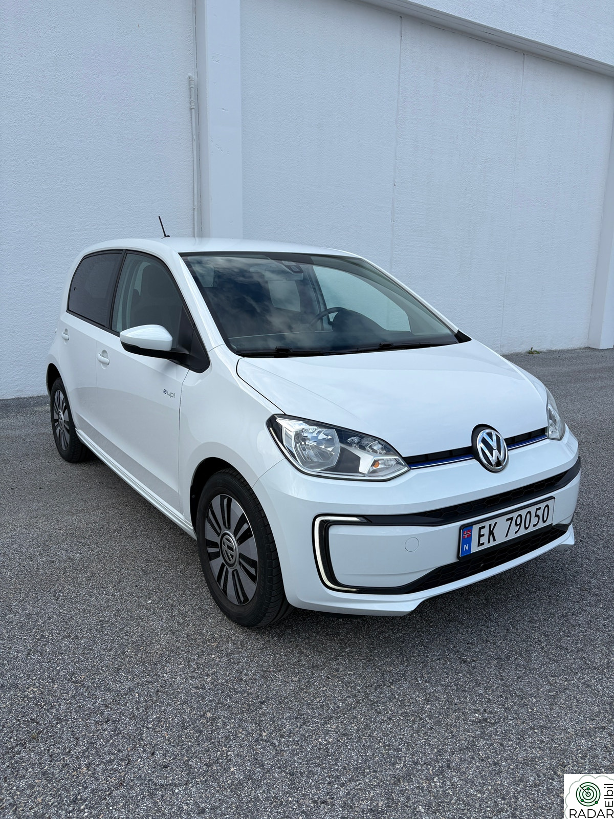 VOLKSWAGEN UP! DAB, Lav km! EU og service 03.09.2026