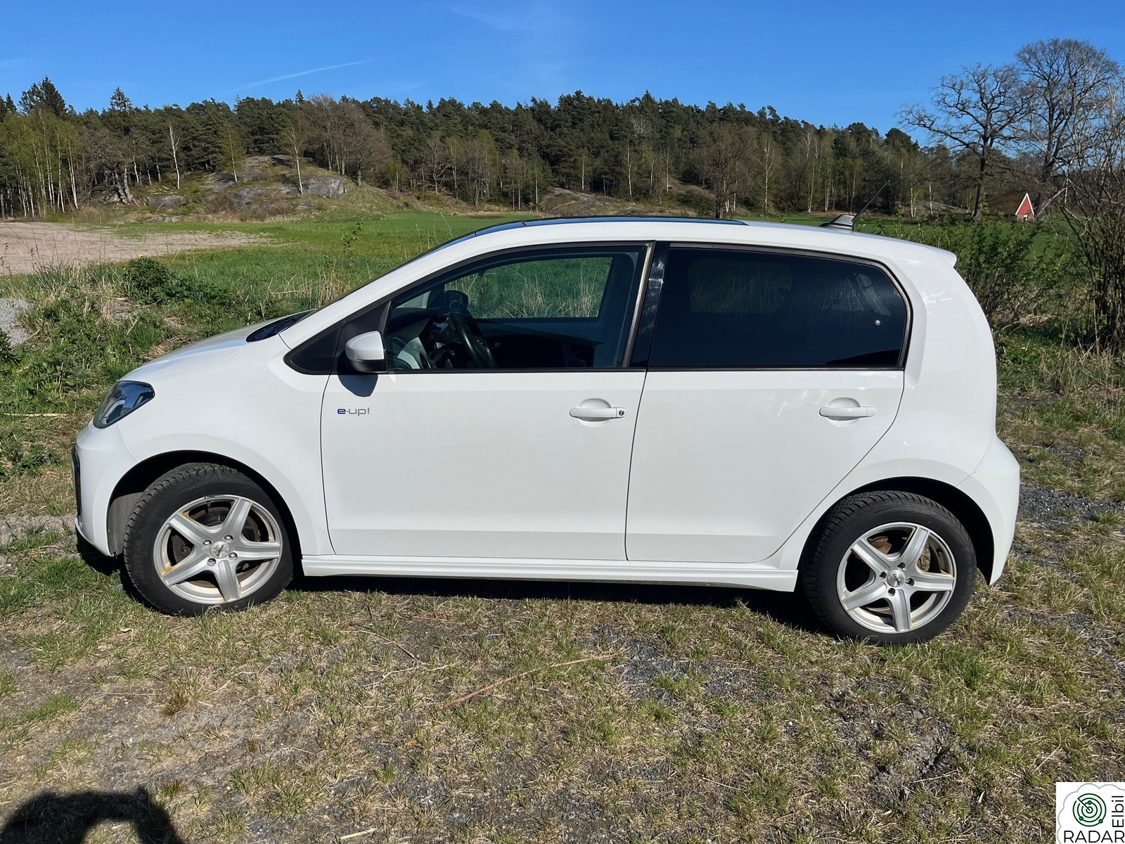 VOLKSWAGEN UP! Norsk/Navi/DAB+/2 sett hjul/AUX/EU godkjent April 25!
