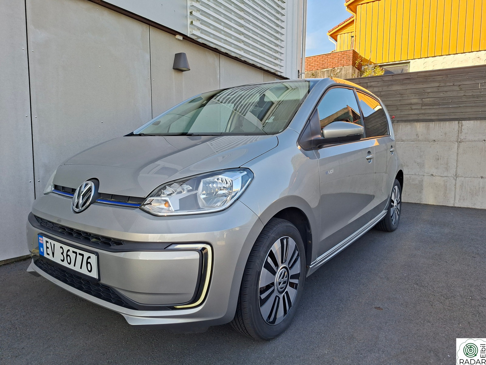 VOLKSWAGEN UP! (K)