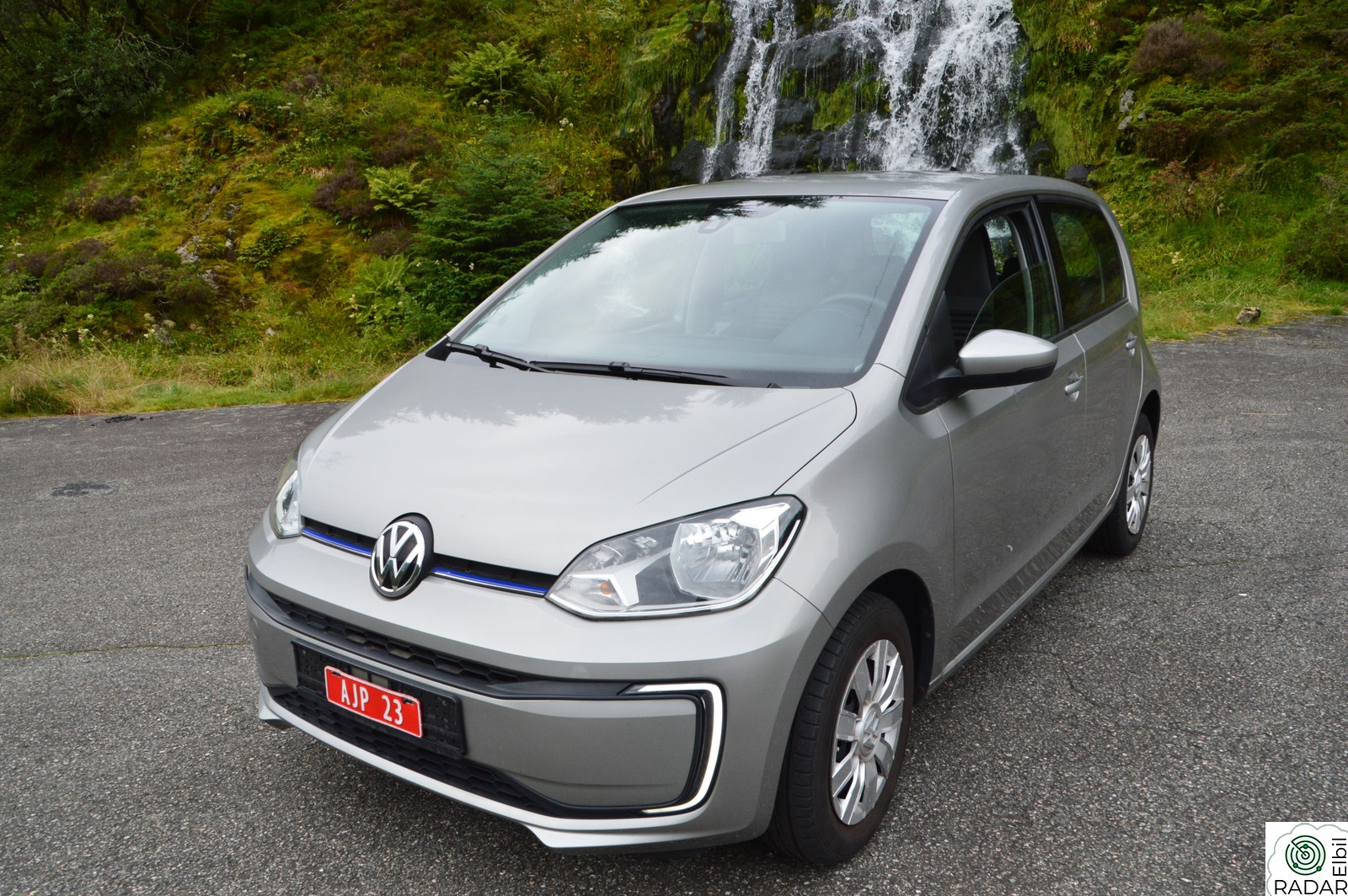 VOLKSWAGEN UP! E UP 1 EIER,LAV KM NYE V HJUL PEN BIL