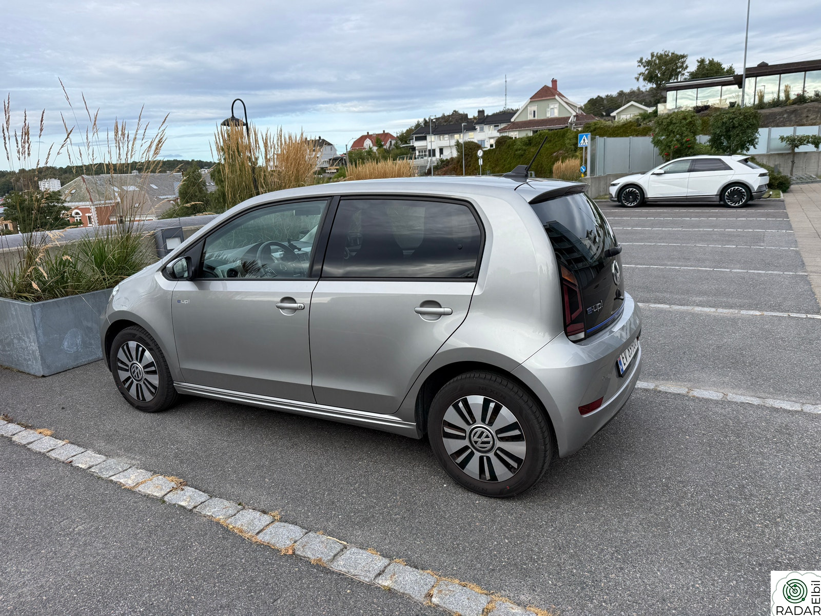 VOLKSWAGEN UP! AA