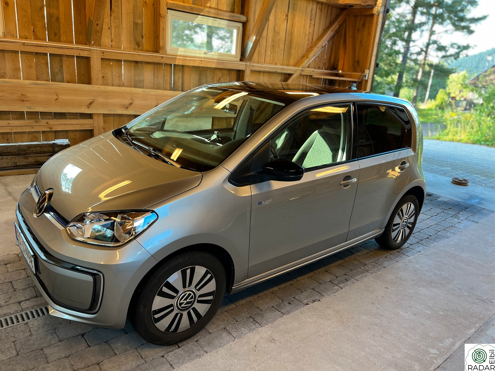 VOLKSWAGEN UP! Range High