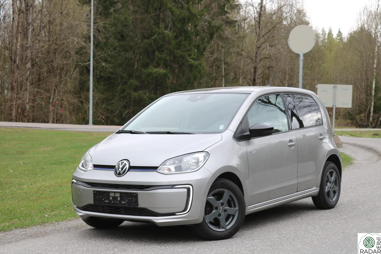 VOLKSWAGEN UP! 259KM 82HK HIGH DAB PDC CRUISE R-KAMERA PENBIL GARANTI
