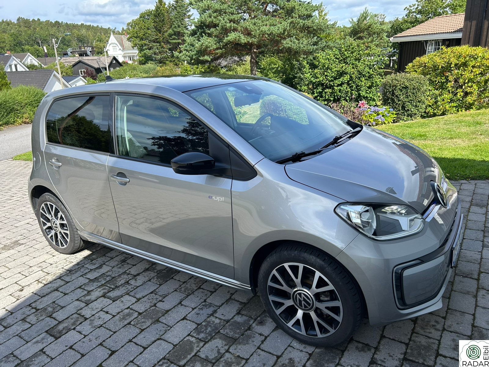 VOLKSWAGEN UP! Range High - kun 33.865 km