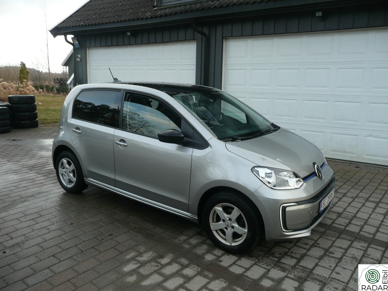 VOLKSWAGEN UP! High Range, kamera, lav km, nylig eu-ok