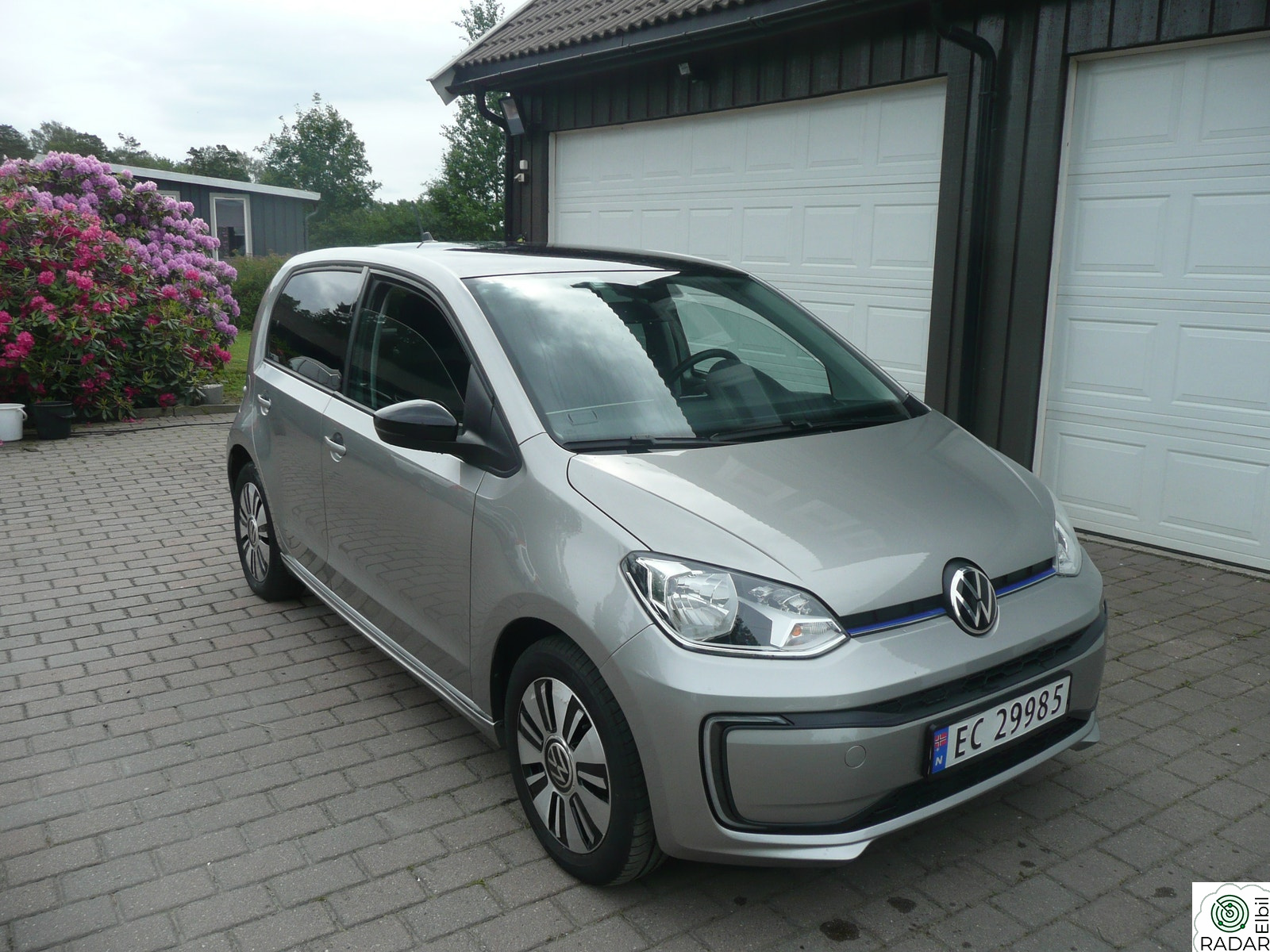 VOLKSWAGEN UP! Range High, kamera, klima, lav km , nylig eu-ok.