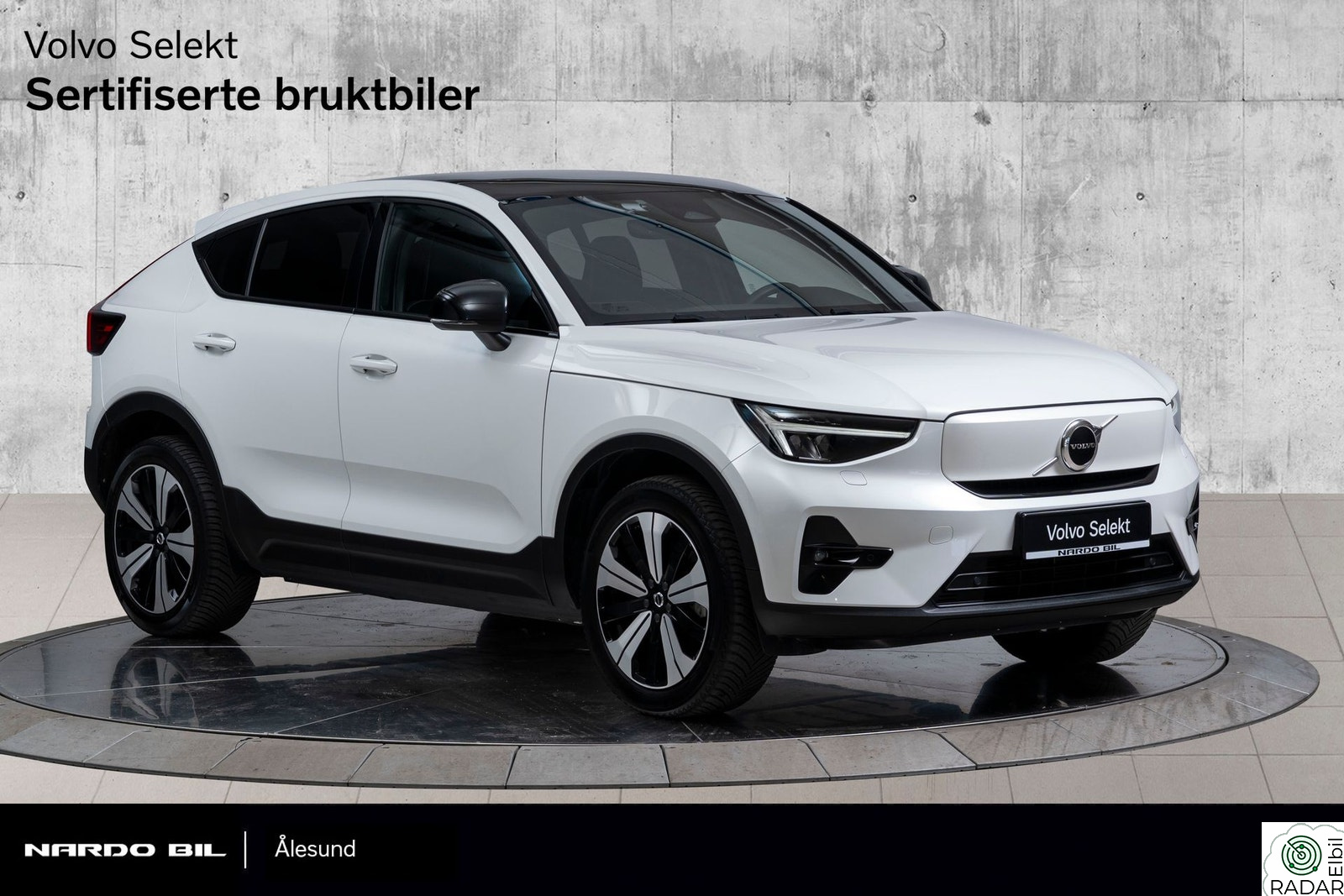VOLVO C40 AWD | Plus | Pano | Krok | +++