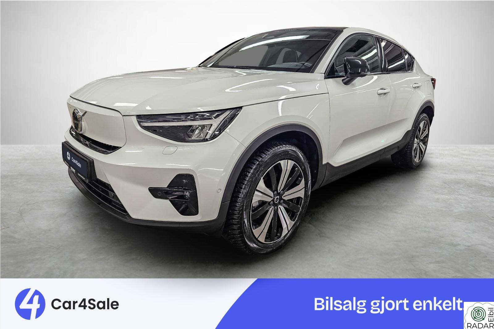 VOLVO C40 AWD Ultimate 437km/ H&K/ R-Deisgn/ Pilot/ Krok/ 360Kam+
