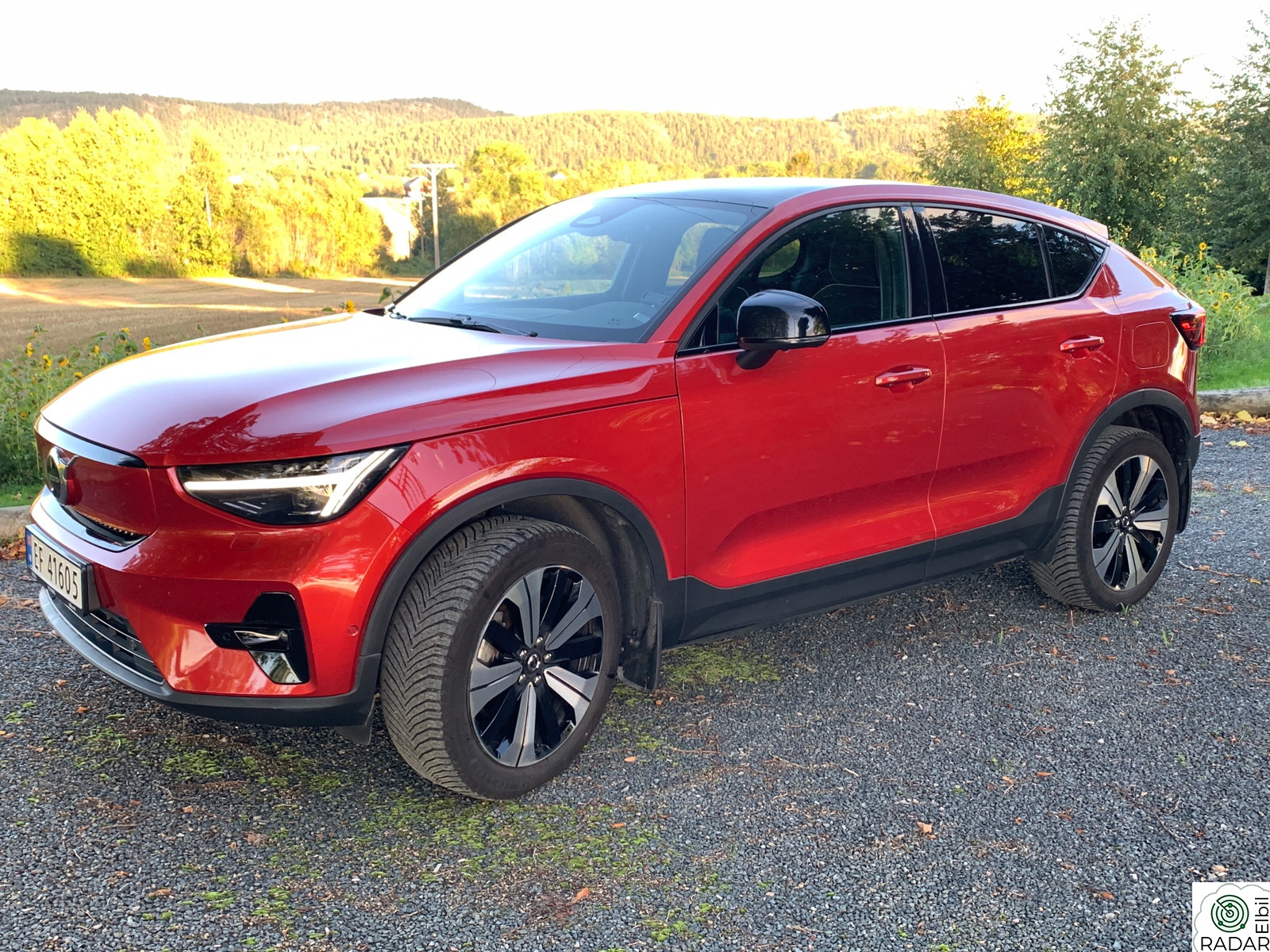 VOLVO C40 Recharge Twin 408hk AWD Ultimate, krok, pixel…
