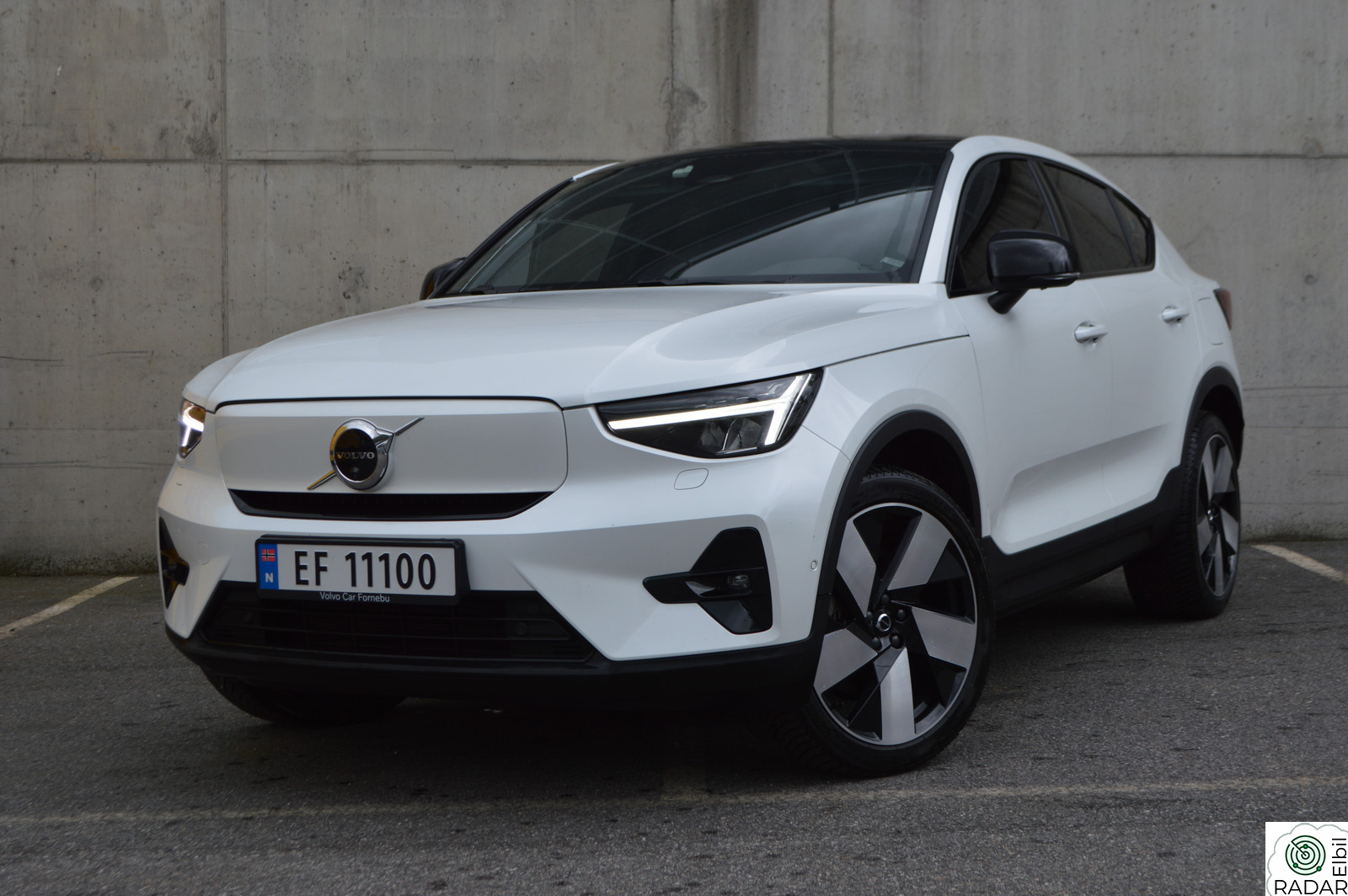 VOLVO C40 Recharge Twin 408hk AWD Ultimate Krok 360 H&K