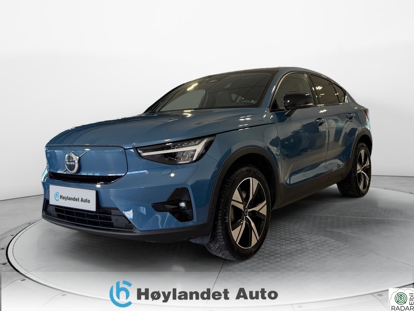 VOLVO C40 408 hk Plus AWD KROK/PANO/NAVI/ACC/PILOT ASSIST+