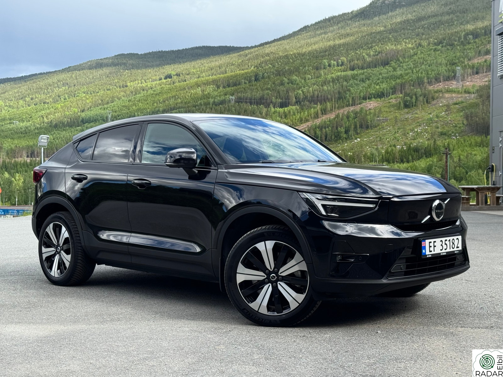 VOLVO C40 408hk/AWD/Ultimate/Pano/Pixel/Sport/H.Feste/360Kamera