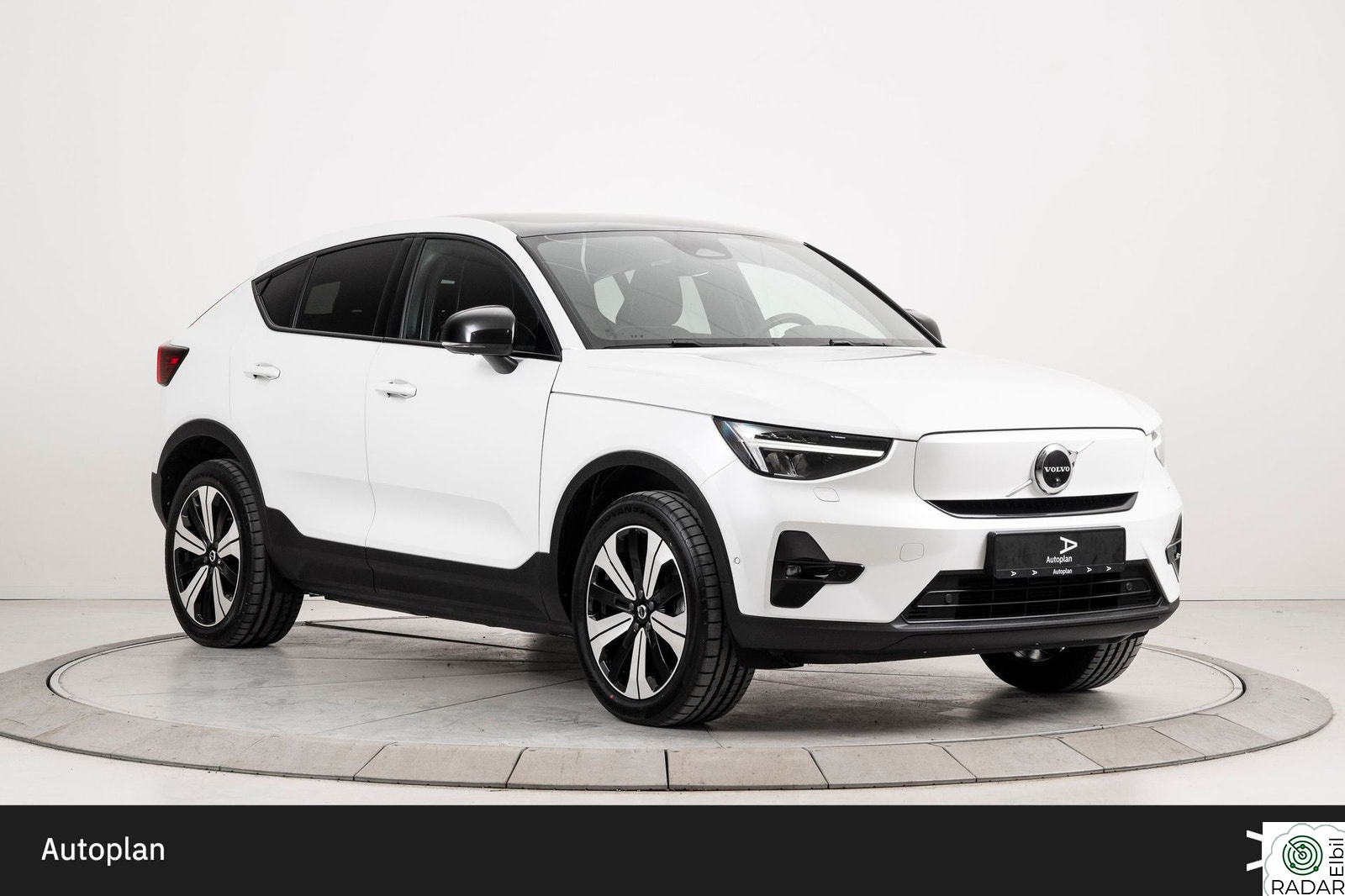 VOLVO C40 Recharge Twin Ultimate | ACC/Krok/Pixel/360°/H&K/Pano