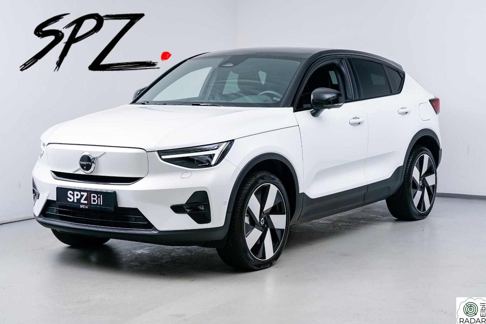 VOLVO C40 AWD KROK ACC PANO H/K PIXEL LED MEMORY 360KAMERA KEYLES