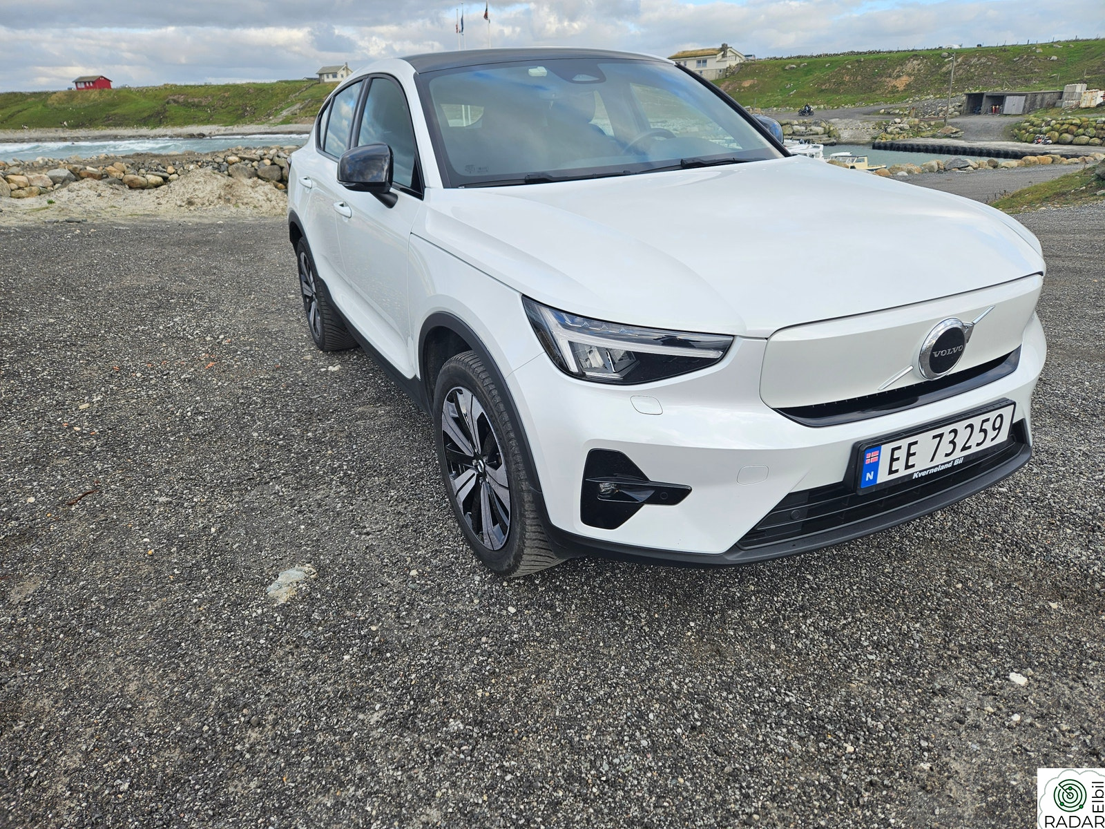 VOLVO C40