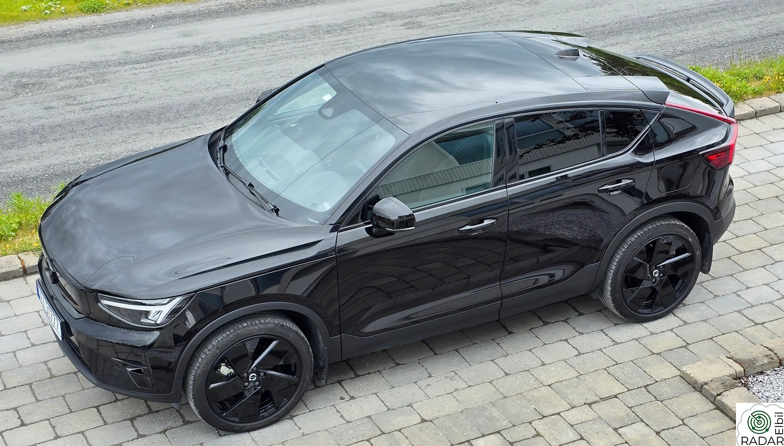 VOLVO EC40 Twin 442hk Performance AWD Plus Black Edition