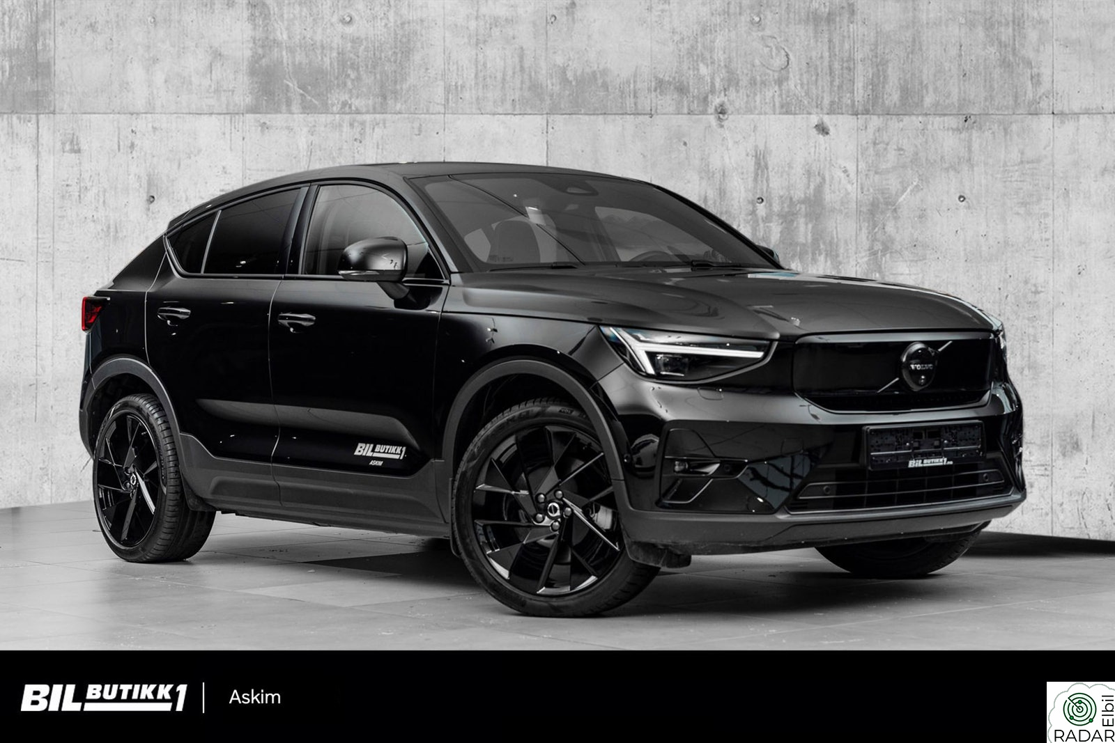 VOLVO EC40 Twin Perf. Black Edition Ultra, Pixel, Krok, H&K, 360++