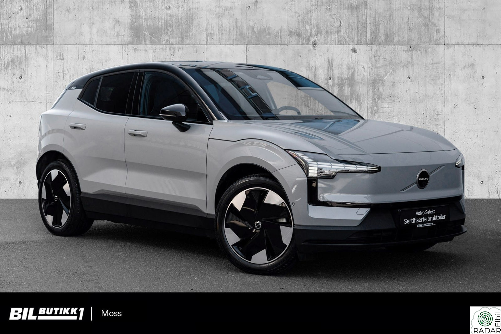 VOLVO EX30 Twin Motor Ultra / Hengerfeste / Varmer / App / Carplay