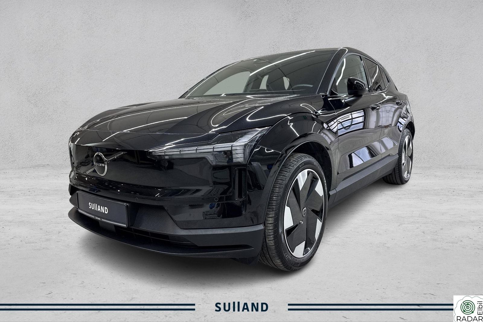 VOLVO EX30 AWD Twin Performance Plus, Hengerfeste